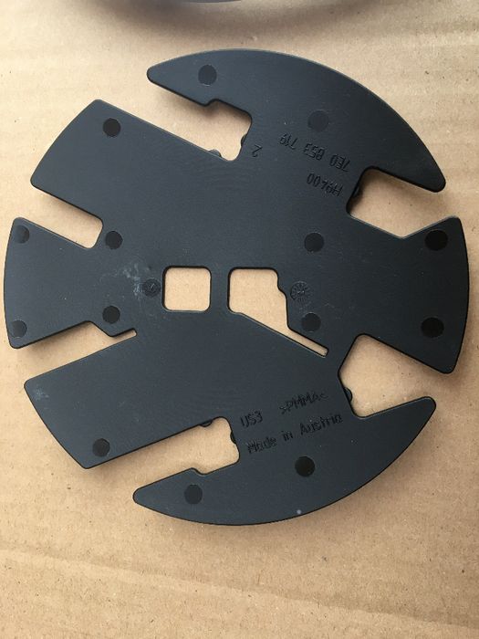 Znaczek Emblemat w grill Volkswagen Vw Crafter II, T6.1