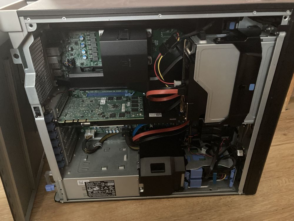 Dell T5810 Xeon 32GB 3TB 240SSD M4000 W10 kieszeń