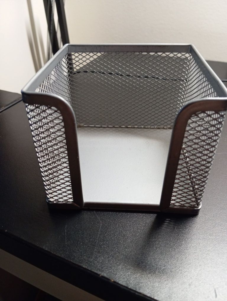 Cubo dispensador rede