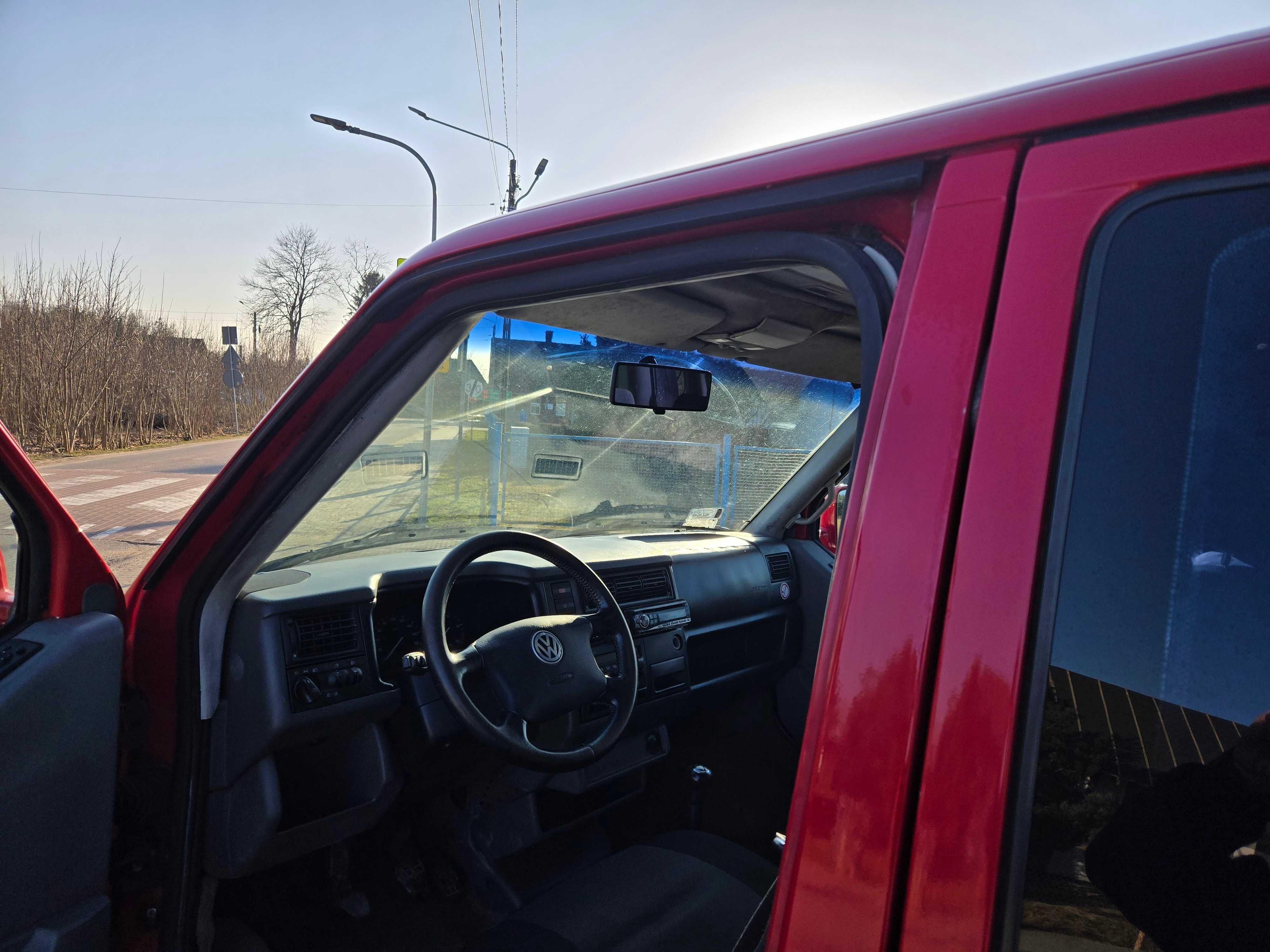 VW T4 Caravelle 2,5 TDI 102 KM