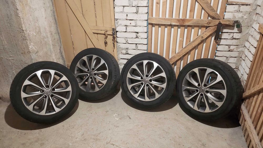 Orginalne Felgi Nissan Qashqai 18 cali 5X114,3 ET 40 Plus opony letnie