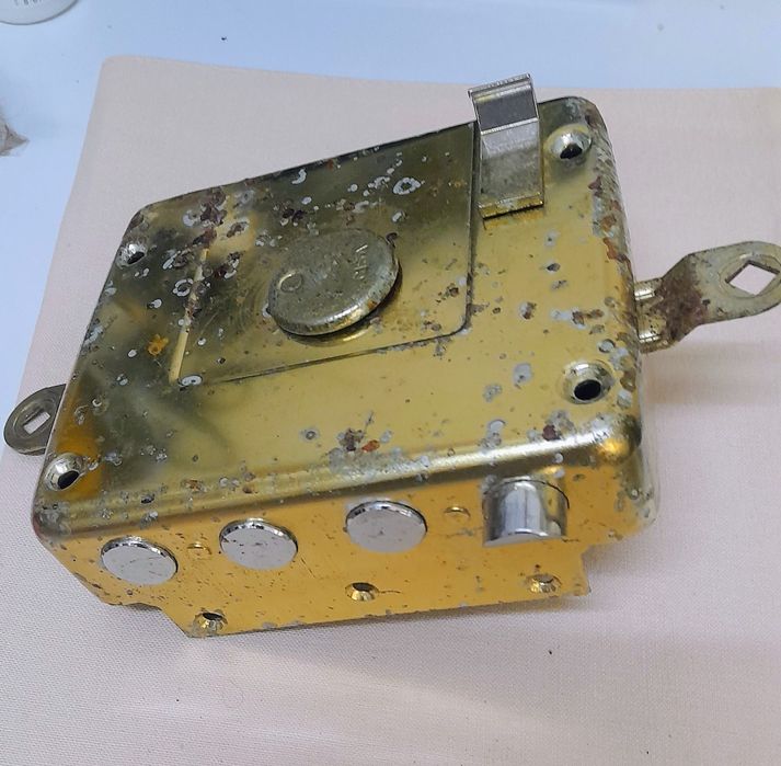 Fechadura Cisa de 3 trancas com acessórios