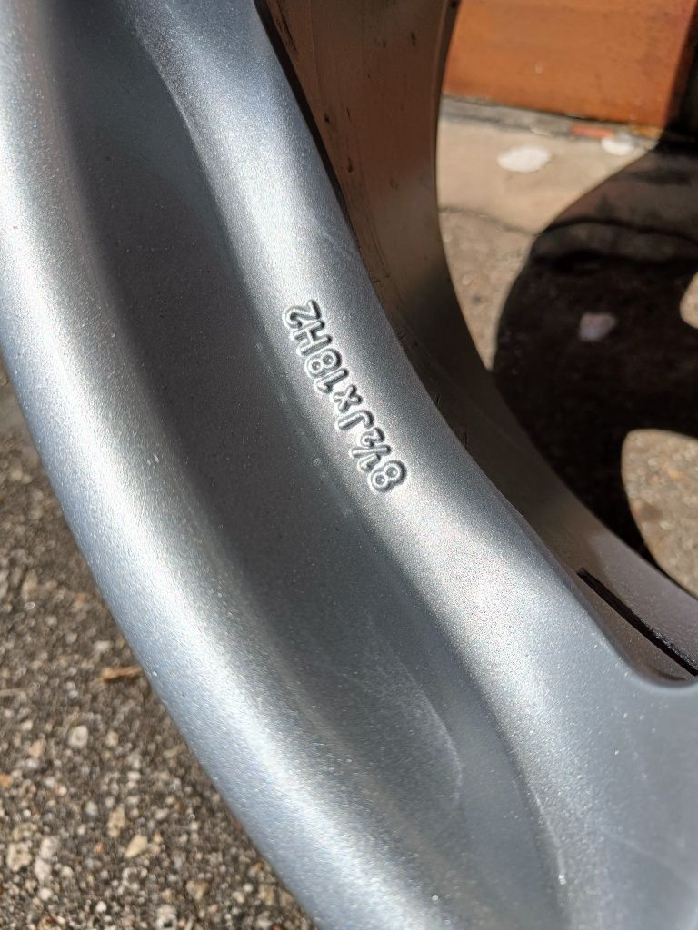 Felgi azev aluminium A 18x8.5 5x112 et30