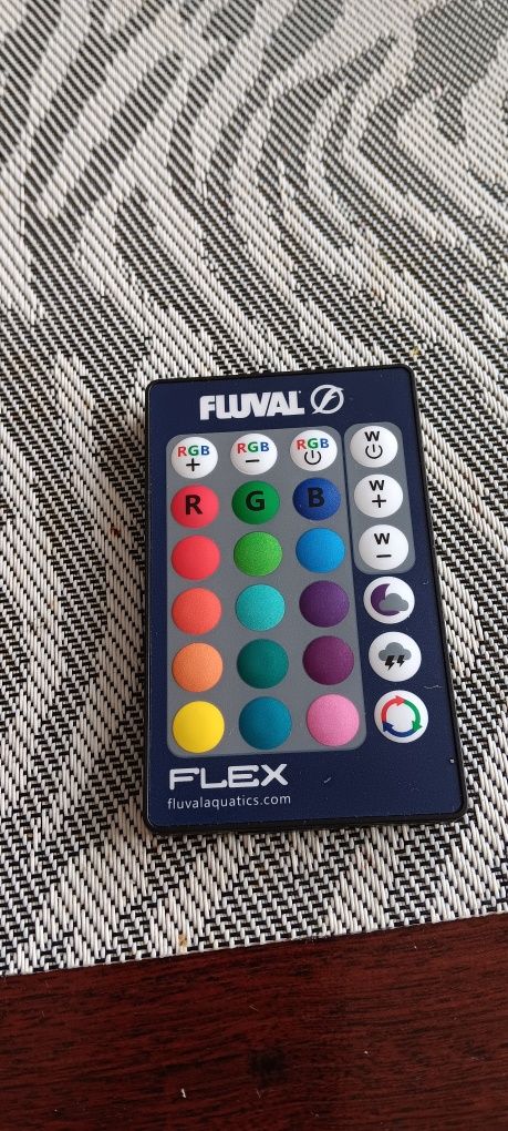 Pilot do akwarium Fluval flex 34l