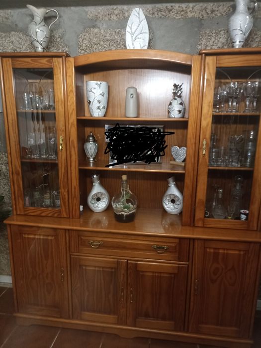Armário grande de sala