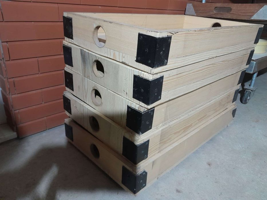 Tabuleiros para pão/bolos