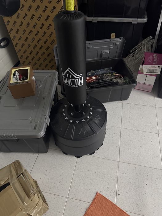 Saco de kickbox com movimento e antecipacao