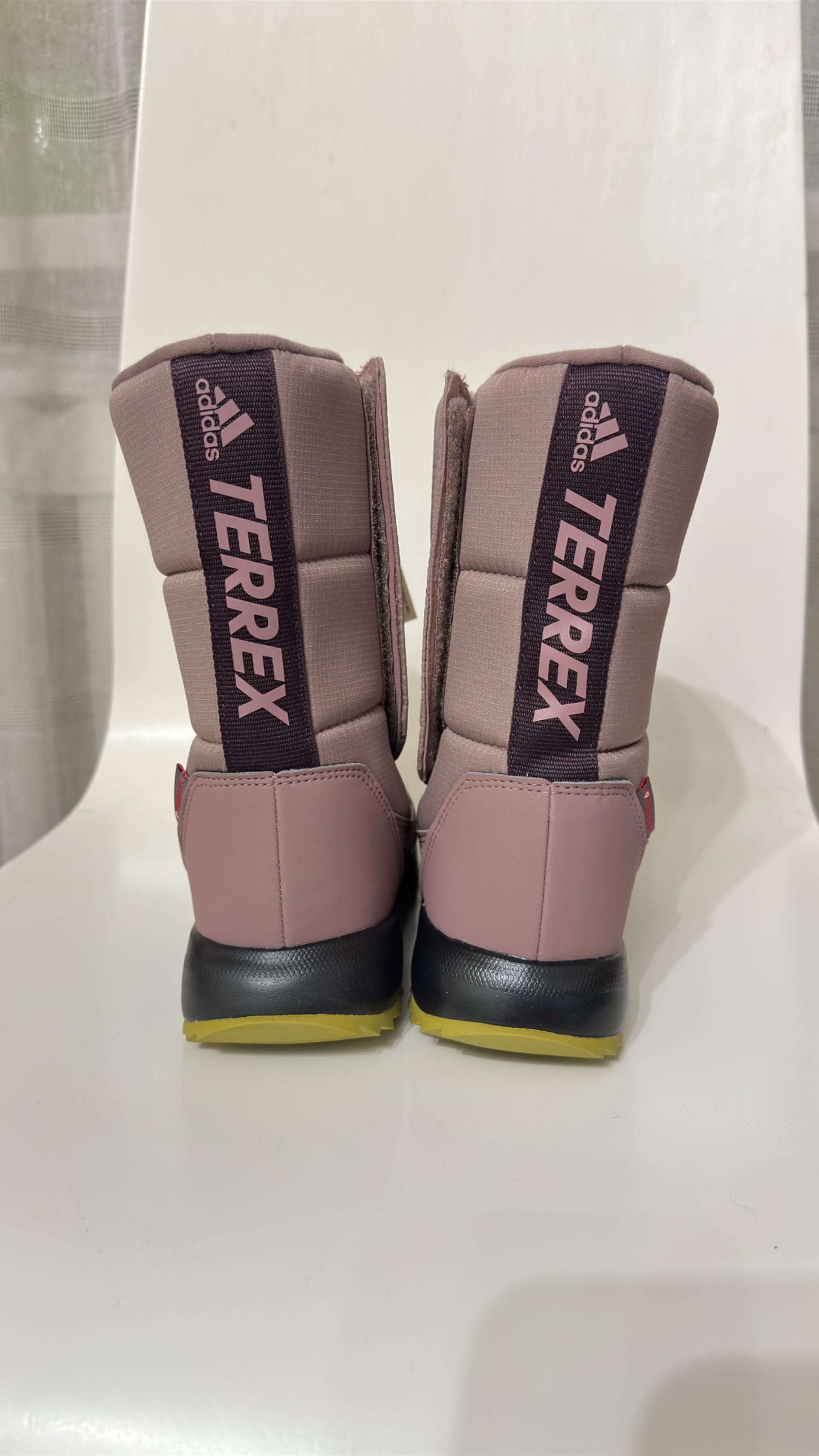 Зимові дутікі чоботи adidas Terrex gx8687