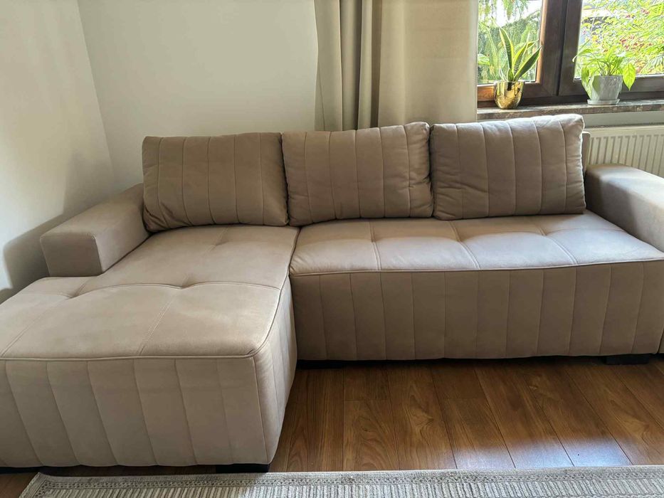 Kanapa welurowa jasny beż