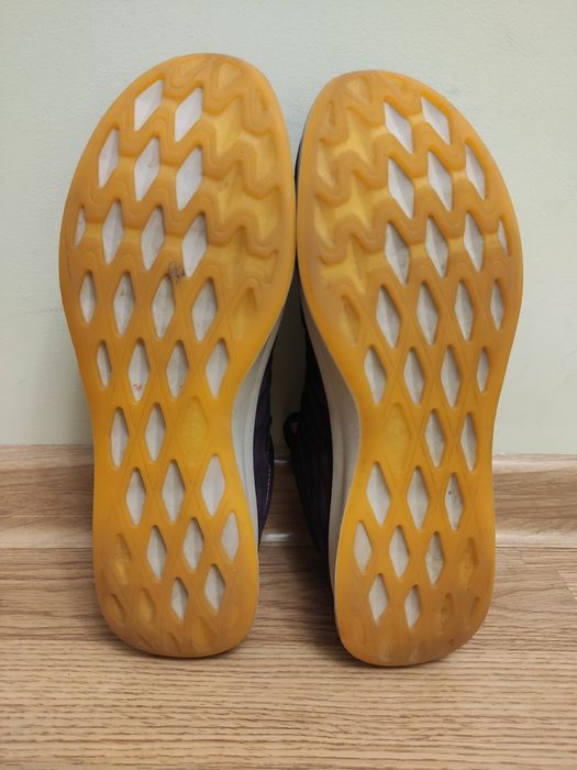 Оригінальні кросівки ECCO Biom. Розмір 42 / 27,5 см.