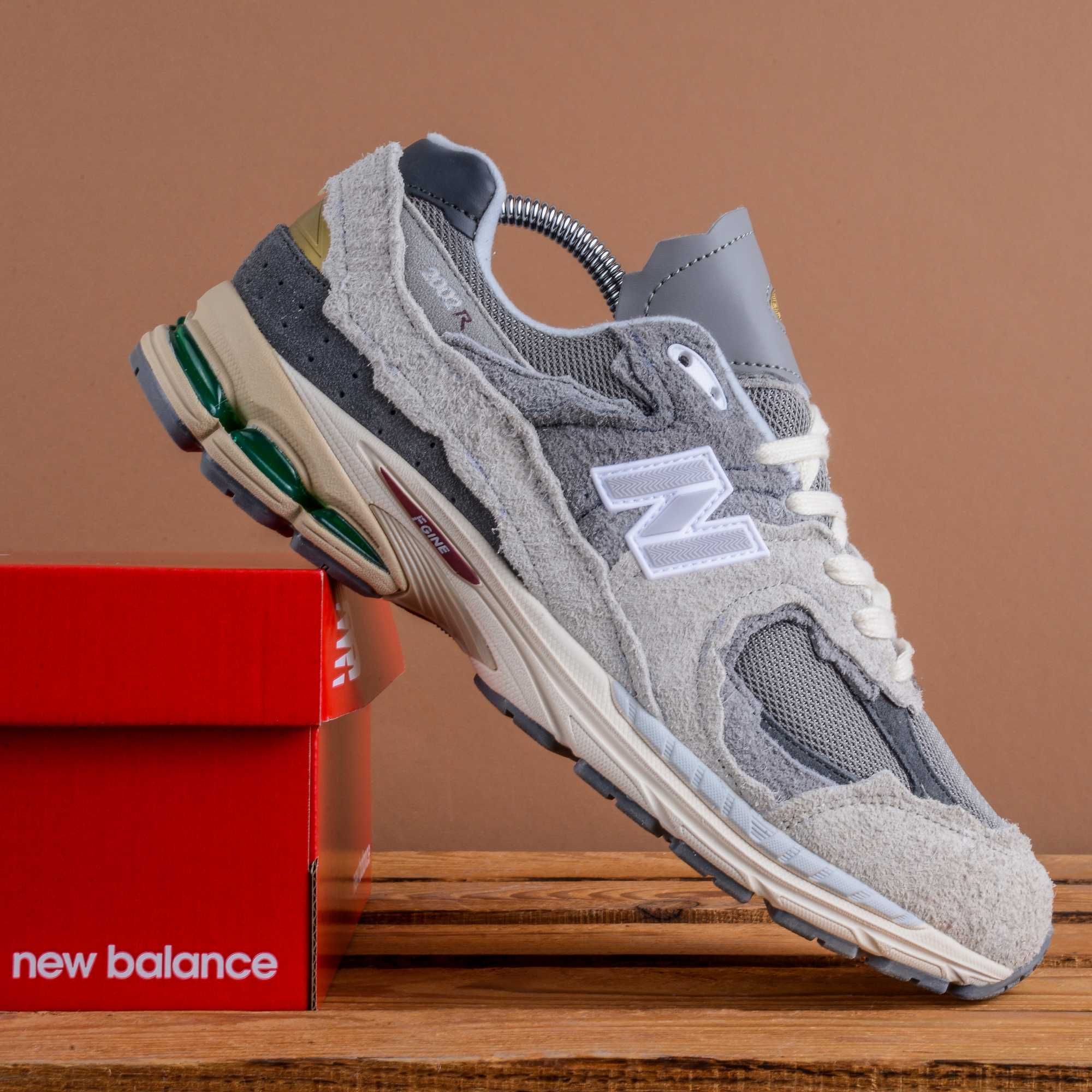 (1842) Чоловічі Кросівки New Balance 2002R сірі з вставками (41-45) нб