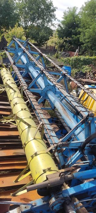 Комбайн на ходу ,зернозбиральний Бізон  110.