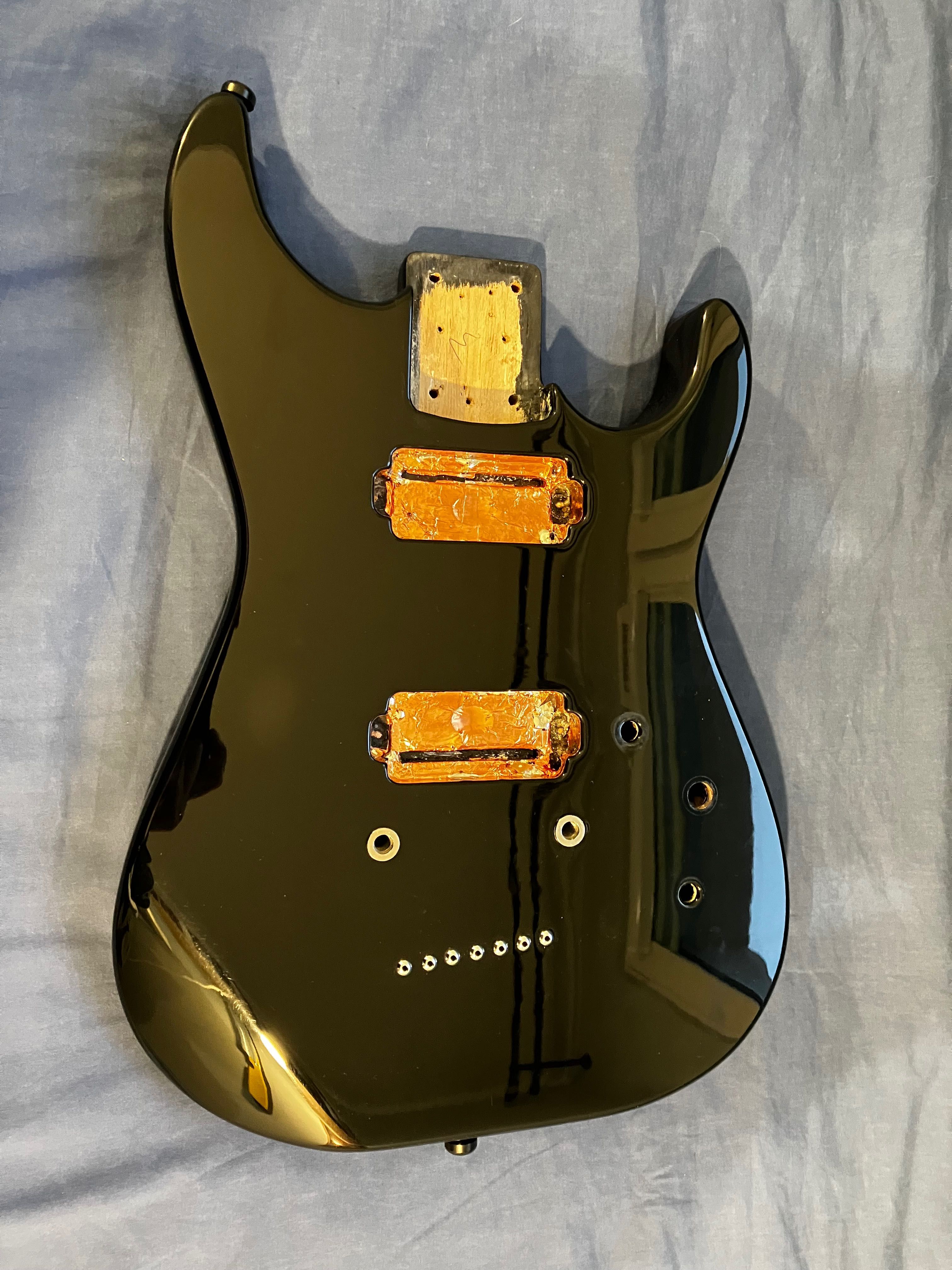 Jackson DX7 (korpus, elektronika, osprzęt body , gotoh blokowane)