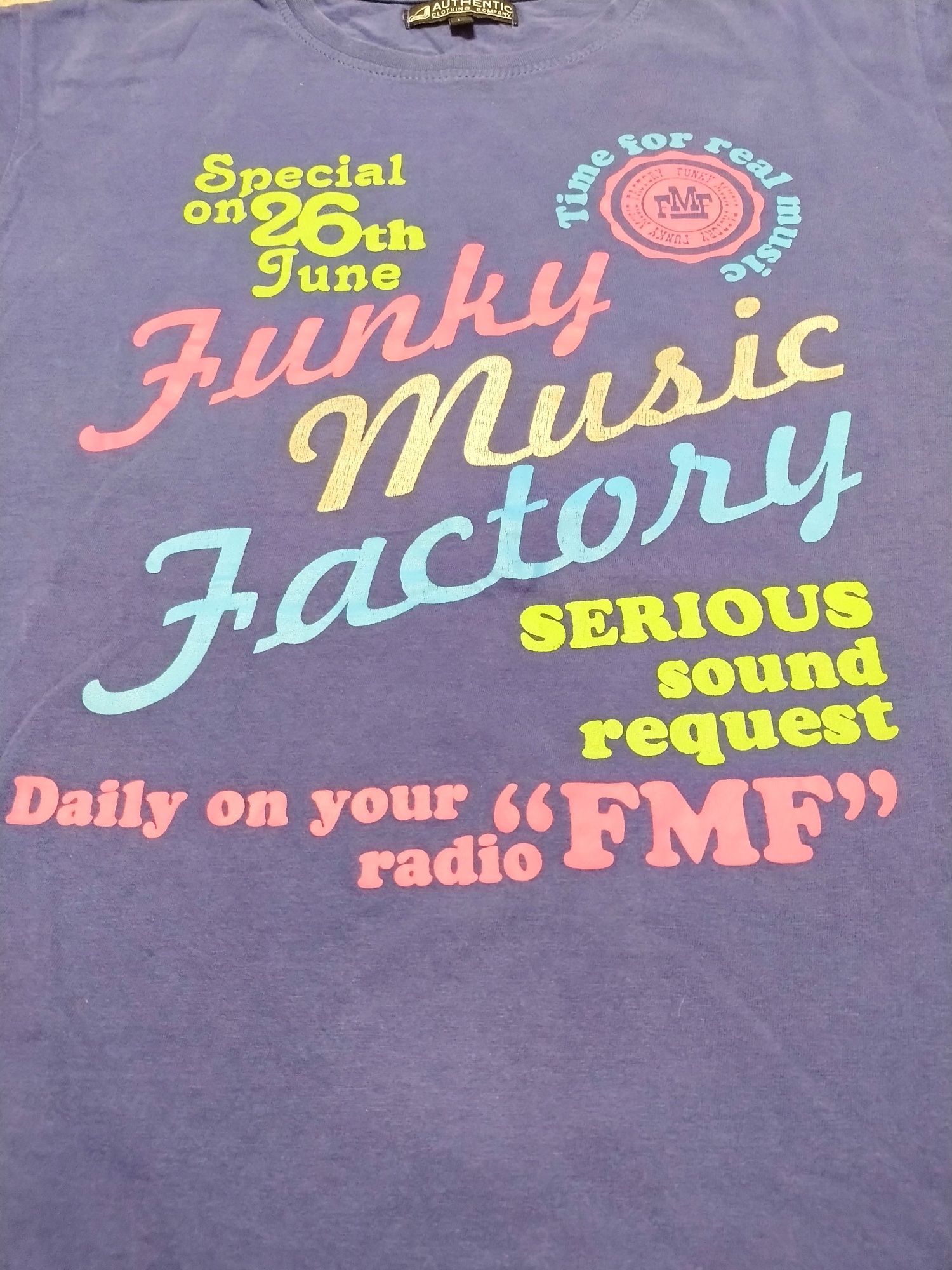 T-shirt L/40 Authentic