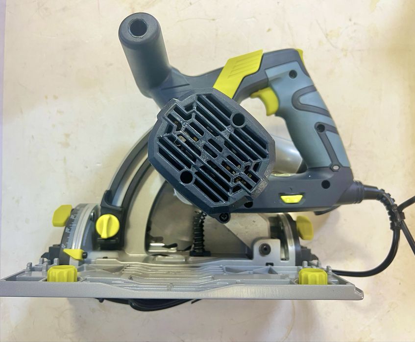 Дисковая погружная пила TITAN PPS7Е