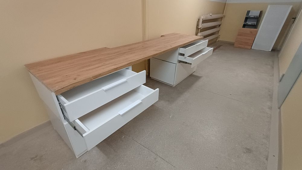 Komody i blat,  biurko