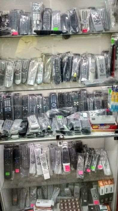 Пульты универсальные для телевизоров,тюнеров и DVD