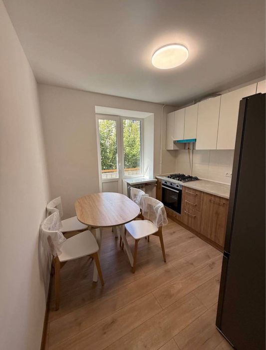 Продаж 2-кім квартири, ТЦ Майдан