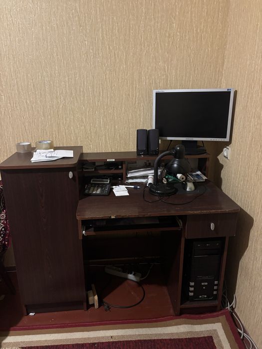 Продам писмовий стіл ТЕРМІНОВО!