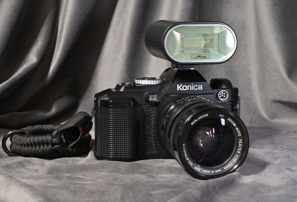 KONICA Plus lampa, pasek i baterie SUPER OBIEKTYW 2.5-3.5!