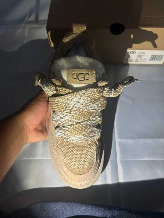 UGG_Lowmel_Sand_R.39