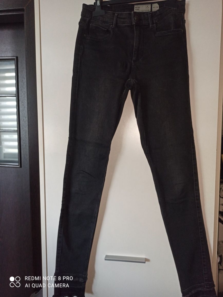 Spodnie jeans r. 34 firmy vero moda