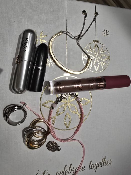 Pomadki KIKO Mac pierścionki bransoletki