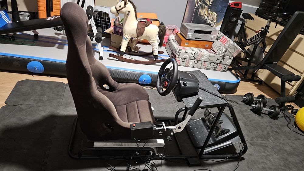 Symulator jazdy kierownica ligitech g29