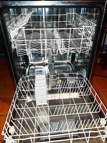 Вбудована 60 см посудомийна машина посудомойка CANDY CDI 1012-1