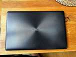 Laptop Asus z ładowarką