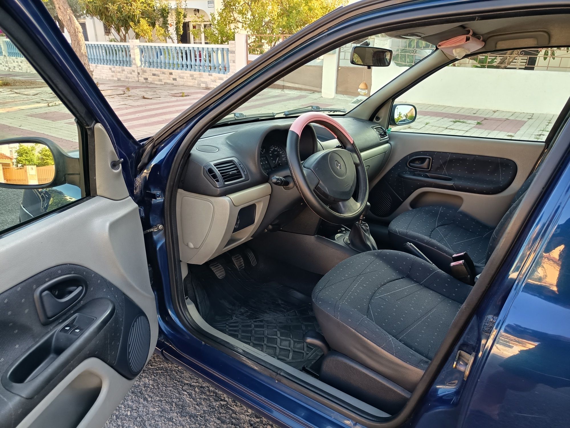 Renault Clio 2003