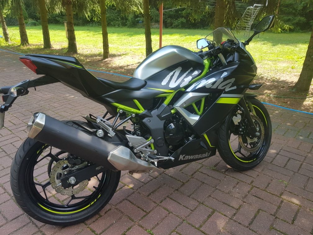 Kawasaki Ninja 125 YZF MT 2019r