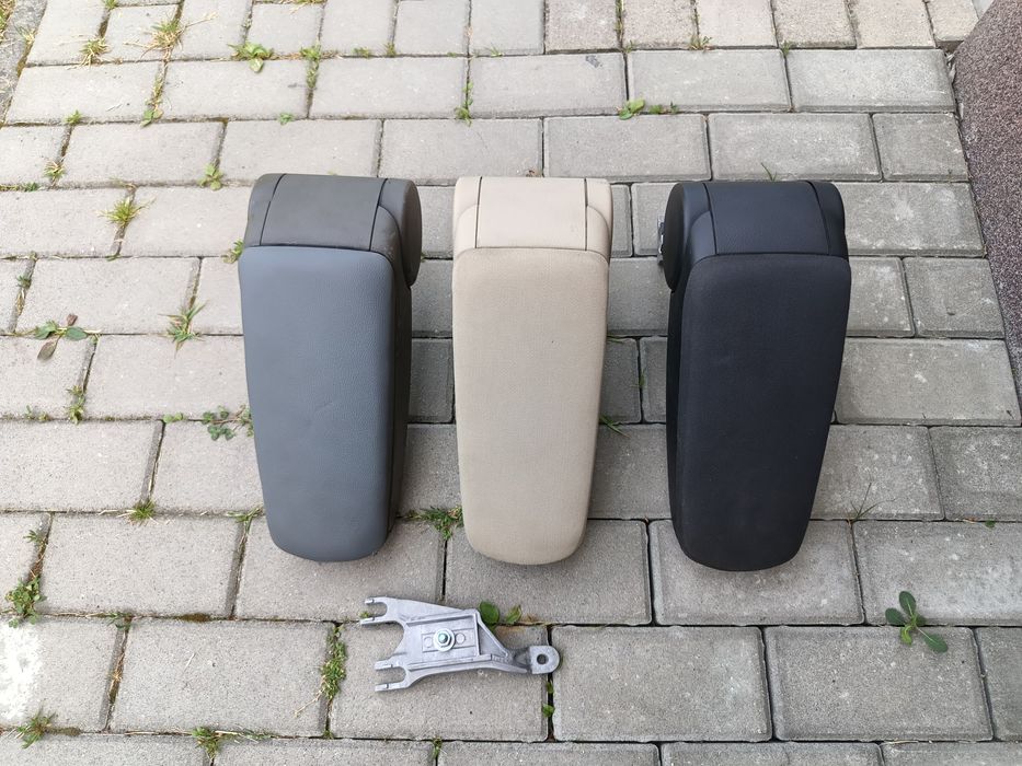 Podłokietnik czarny Twist Swing Soul Audi A4 B6 B7 Exeo org. Części