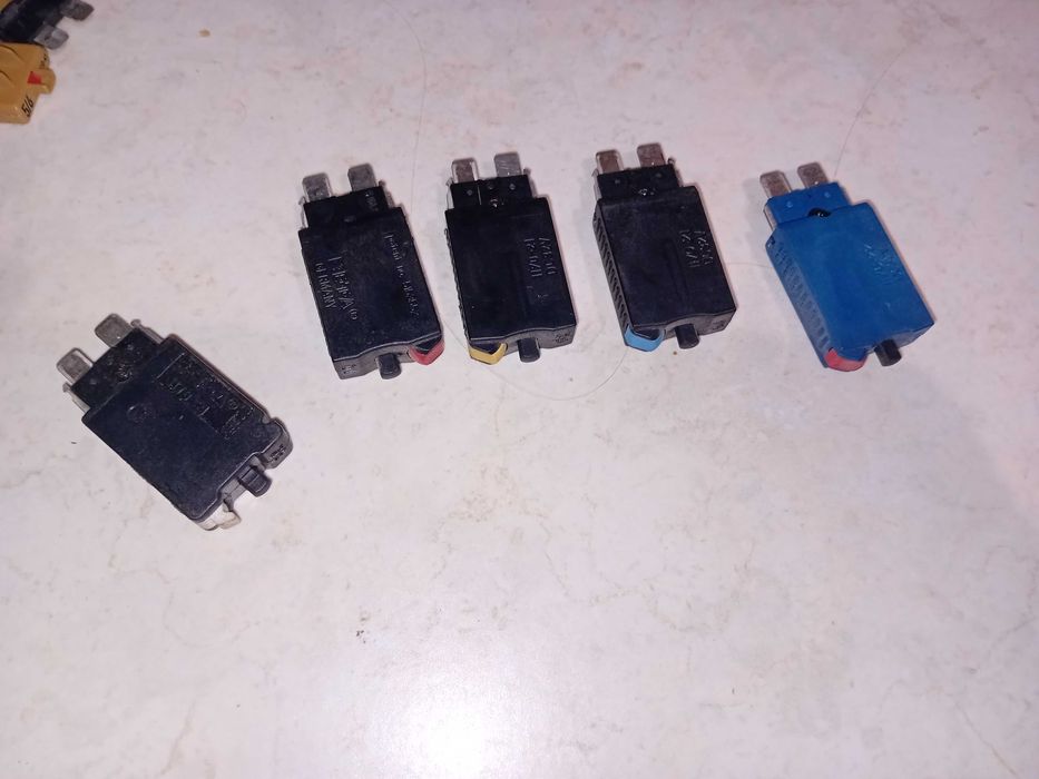 Продам автоматические предохранители