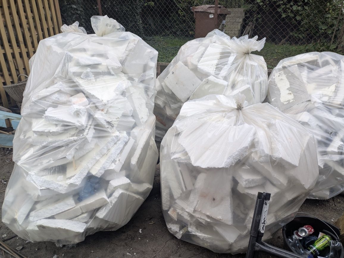 Docieplenie styropian materiał izolacyjny ocieplenie