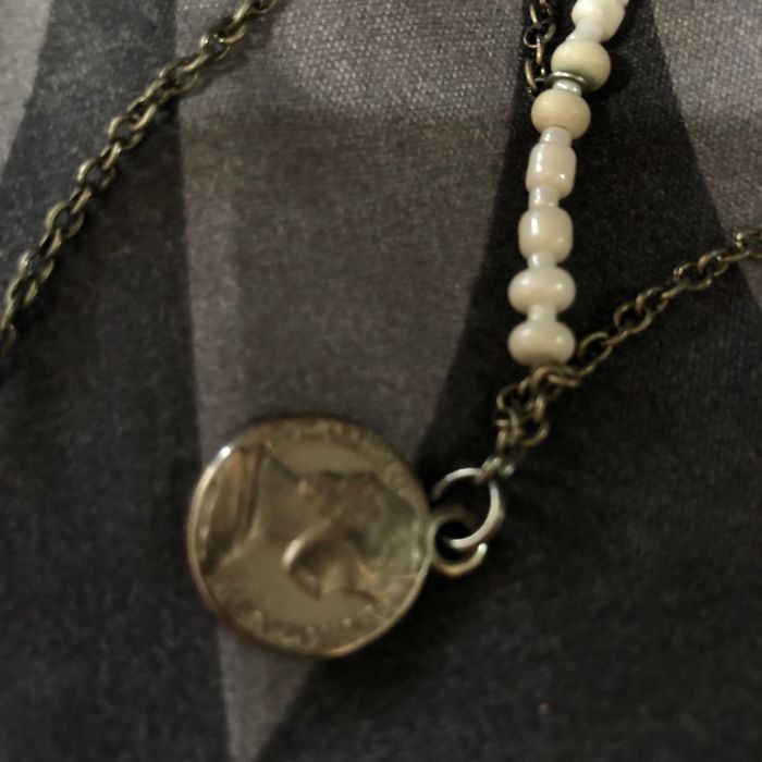 Отдам колье с натуральным жемчугом