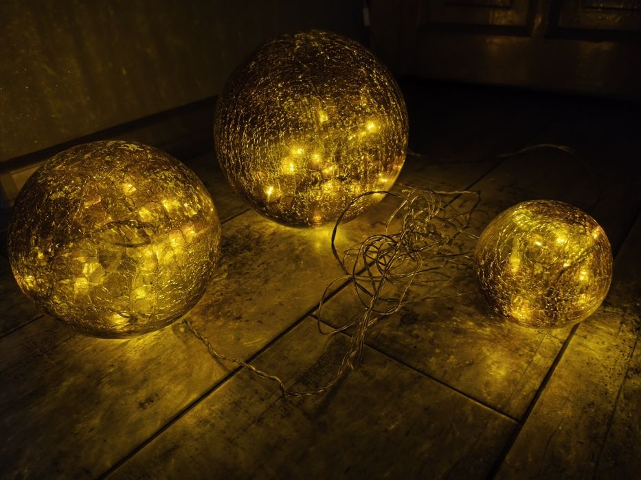 Lampka kule świecące