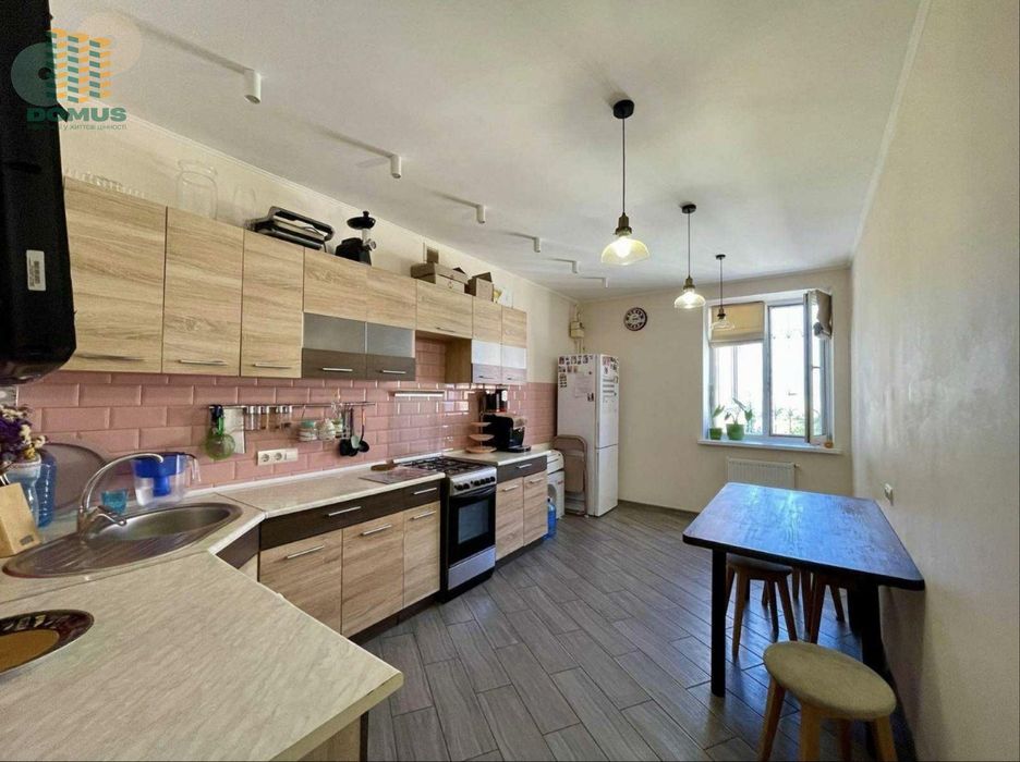 Продам 2 комн в ЖК на Старицкого! С ремонтом и мебелью!