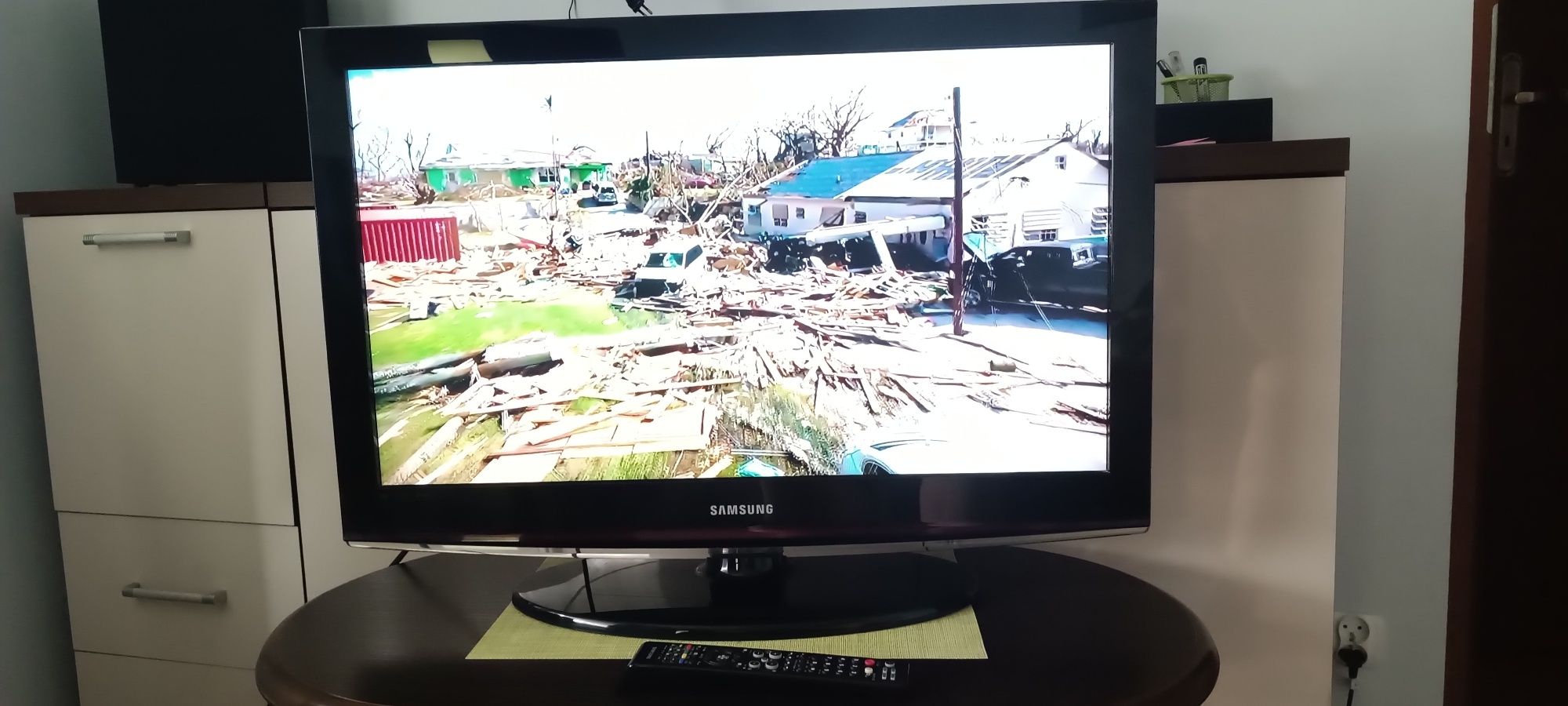 Telewizor LCD Samsung 32cale 2xHDMI