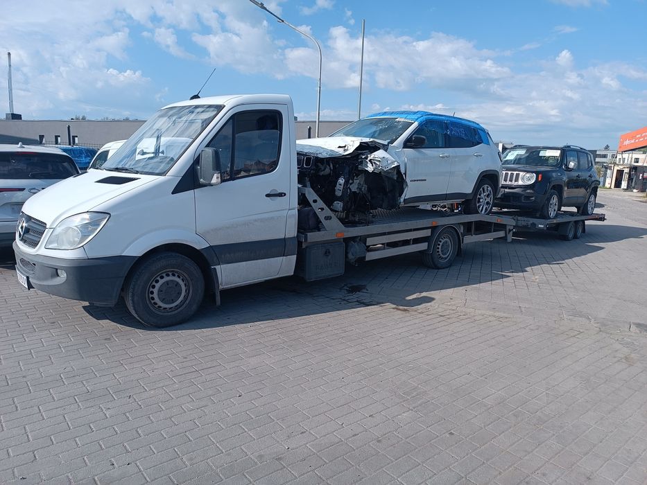 Услуги эвакуатора. Харьков Львов.