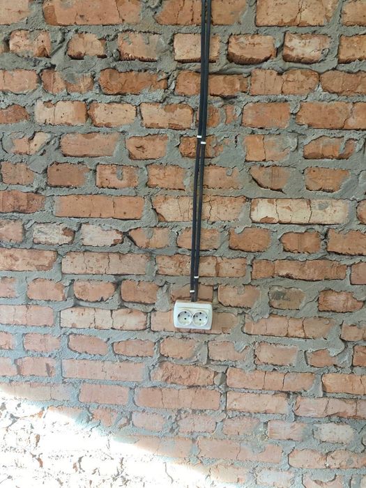 Цегляний гараж по вул. Карбишева,5а Кооператив Північний-1 / Авторинок