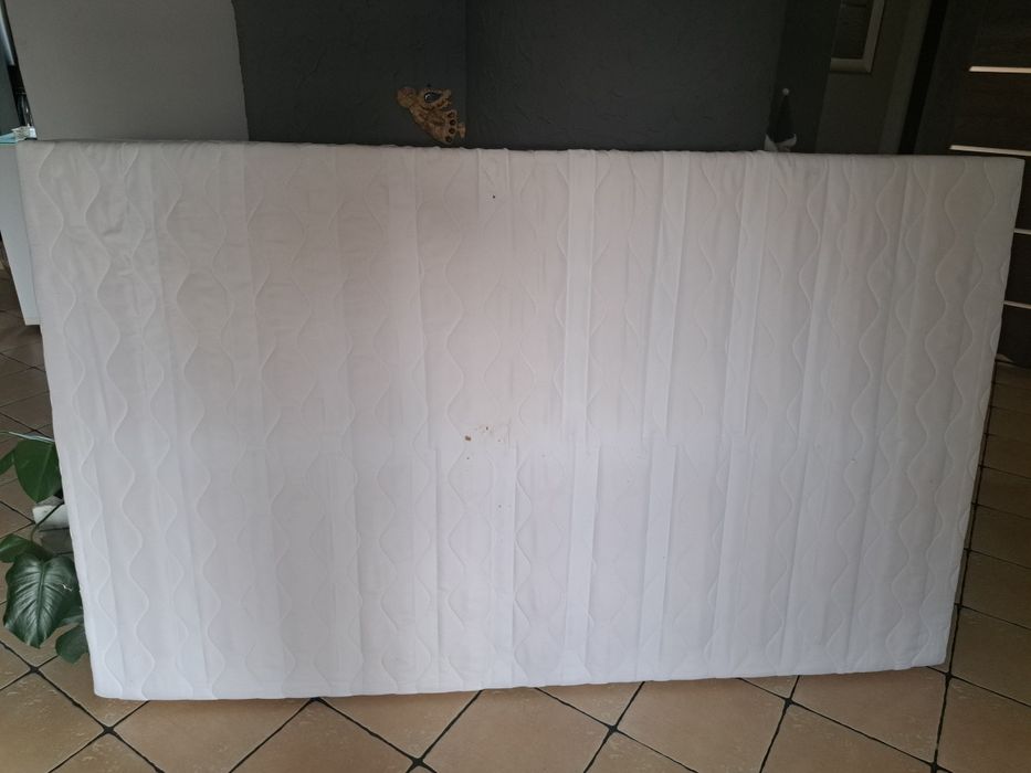 Materac 120x200 oddam za darmo