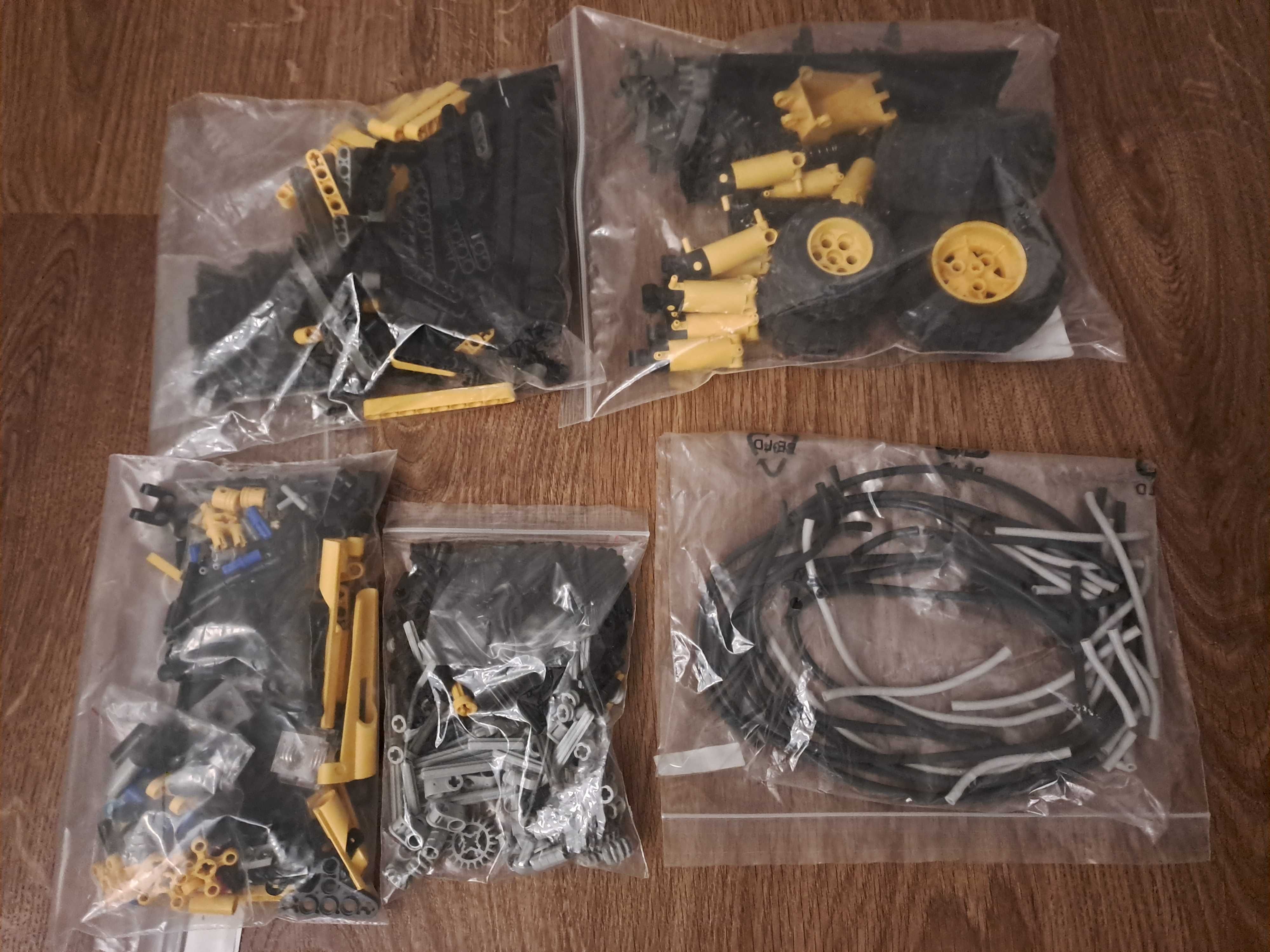 Lego Technic 8455 - Backhoe Loader (Backhoe)