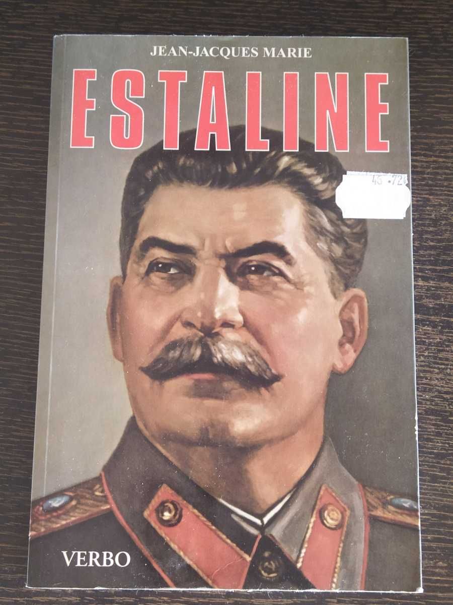 Conjunto de biografias de Fidel Castro, Hitler, Estaline e Franco