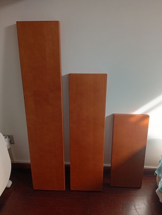 Prateleiras em Cerejeira