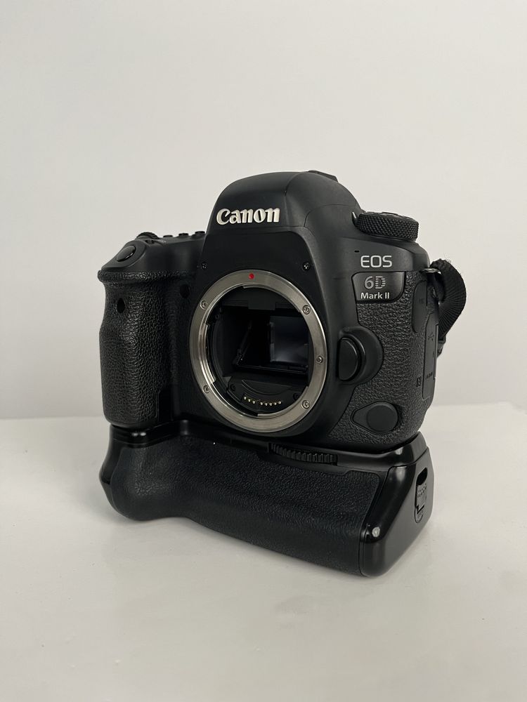 Canon 6D markII + lente canon 24-70 2.8 II + punho