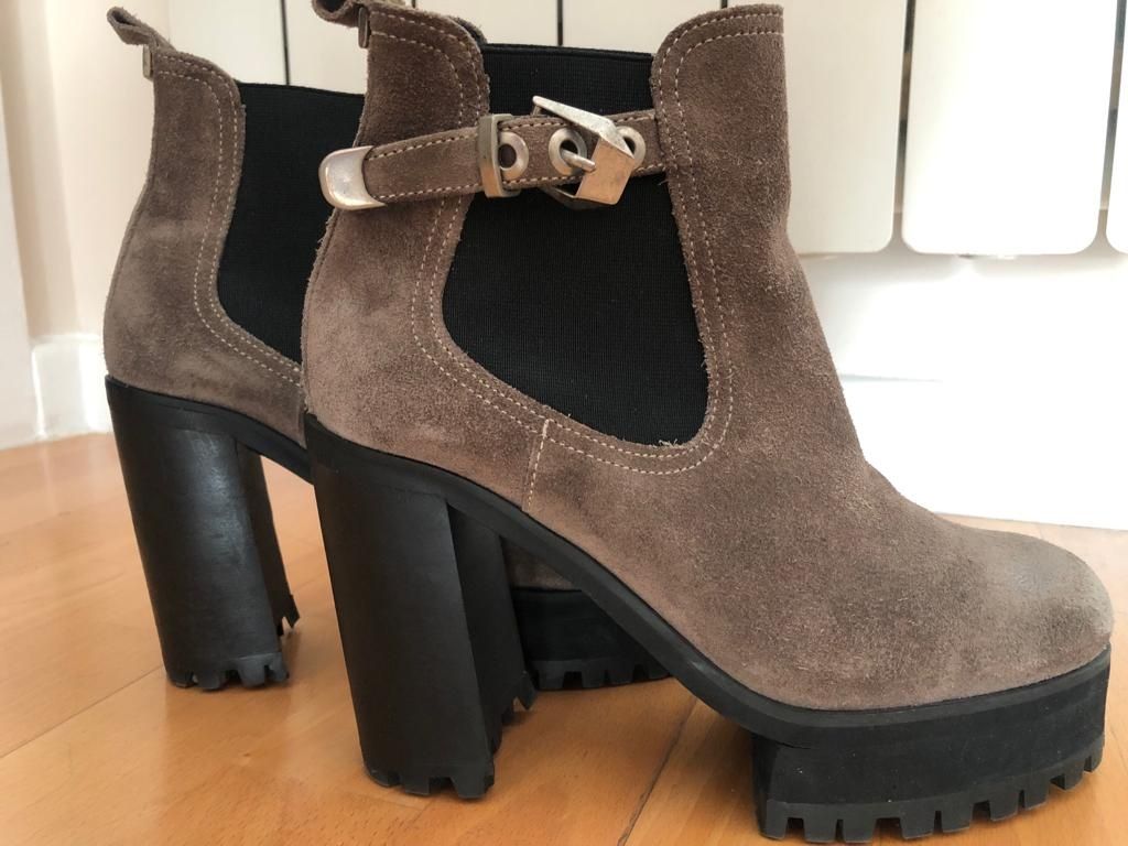 Botas senhora da marca Prof cor camel tamanho 37