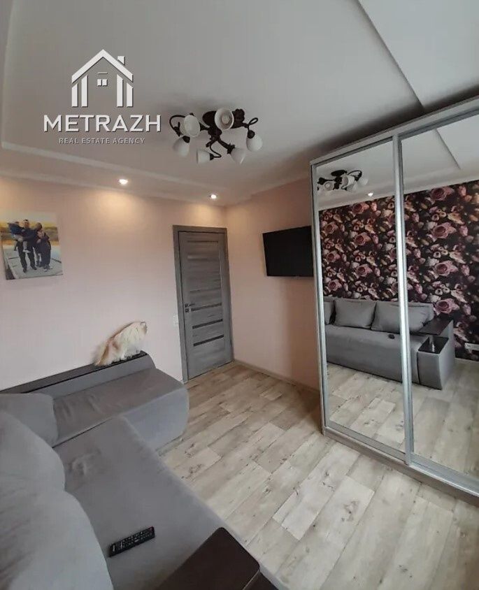 Продам 2к квартру Аерокосмический прспект. Метро. Центр