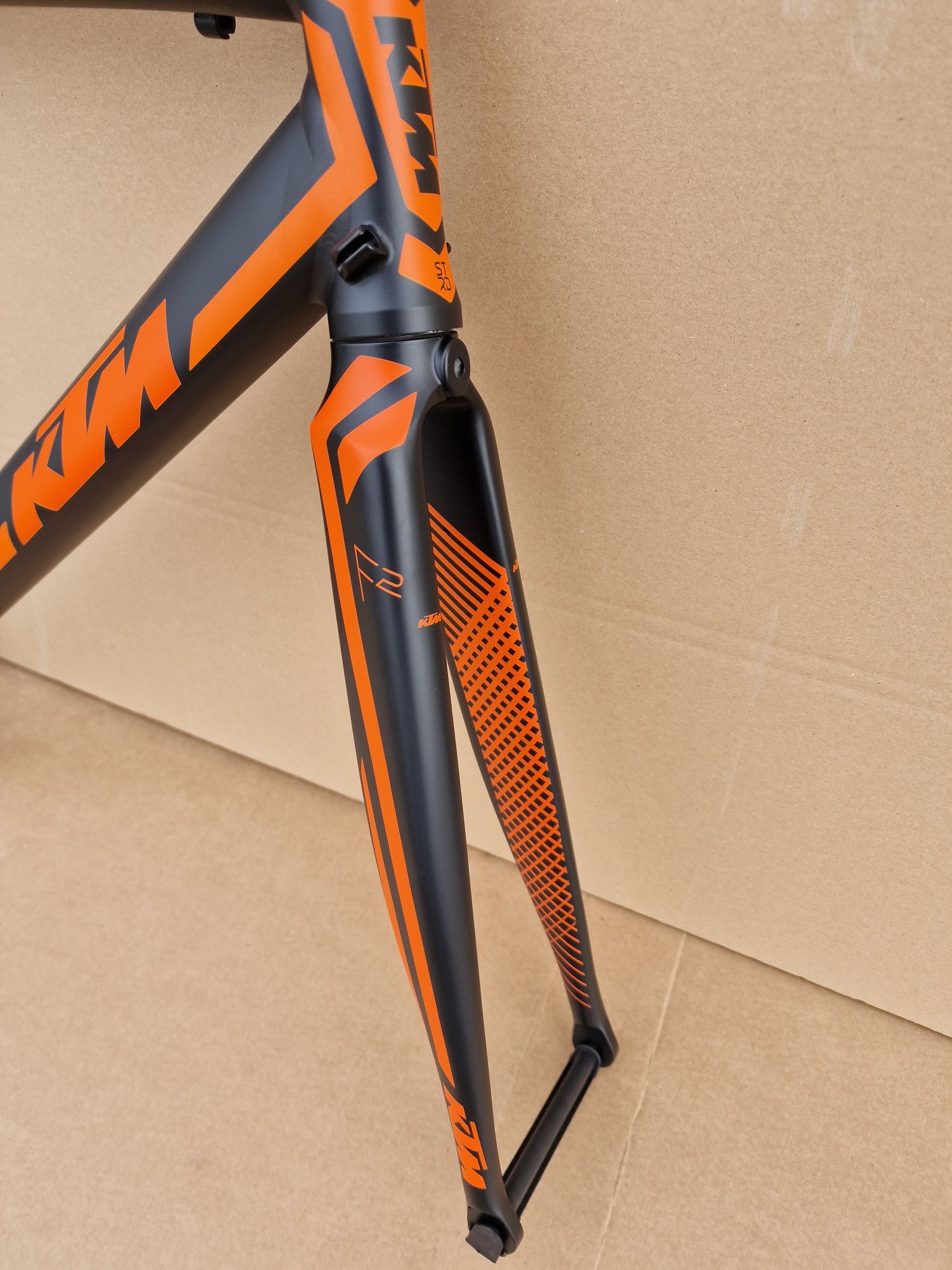 KTM STRADA 800 rama szosowa alu z widelcem 55 Faktura szosa FVAT F66