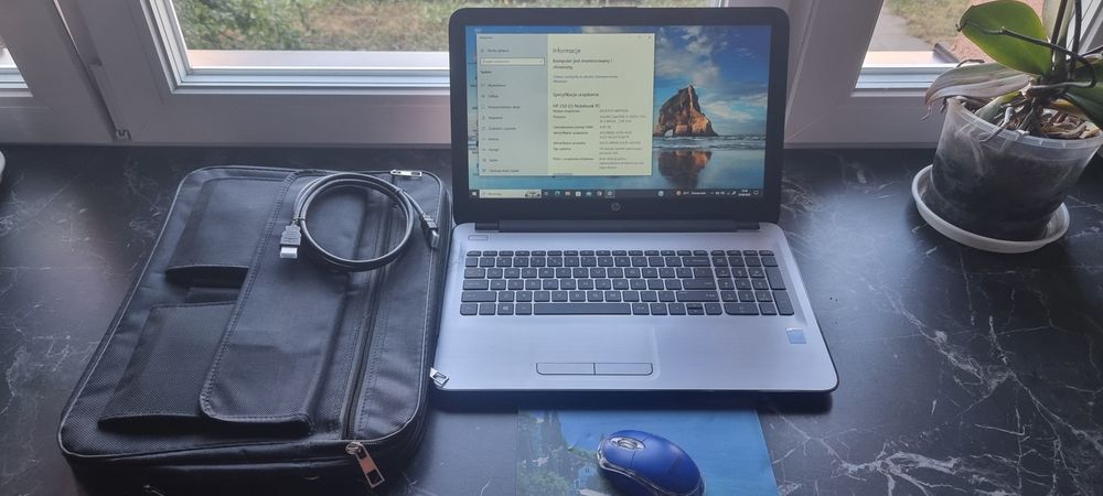 Laptop HP, Zestaw Torba + Myszka, Super stan, mało używane.